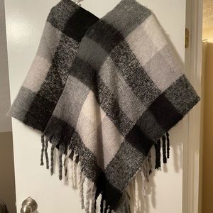 Gray and black poncho
